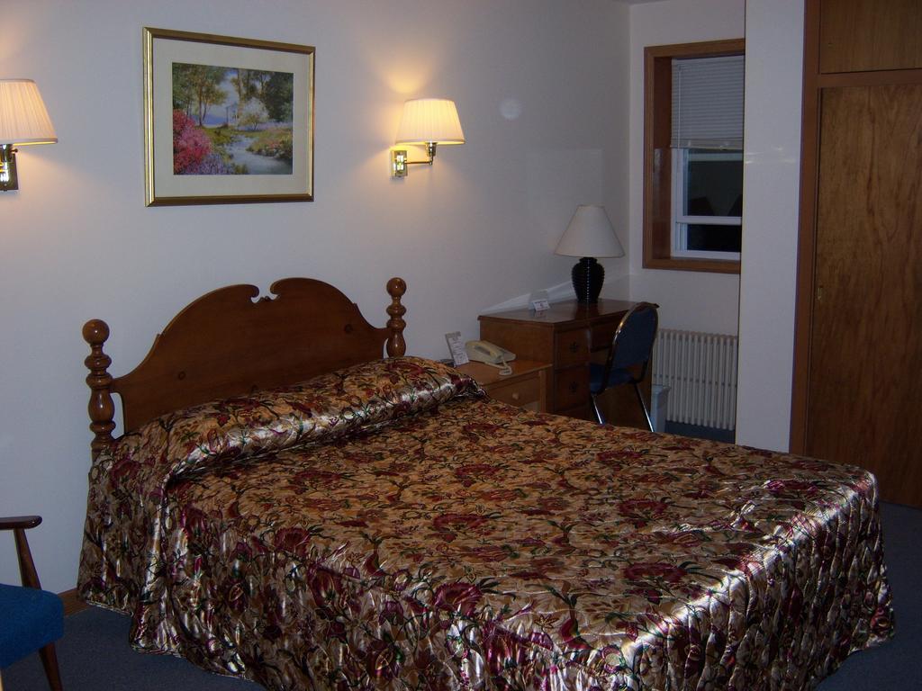 Travelers Inn Motel Eagle River Cameră foto