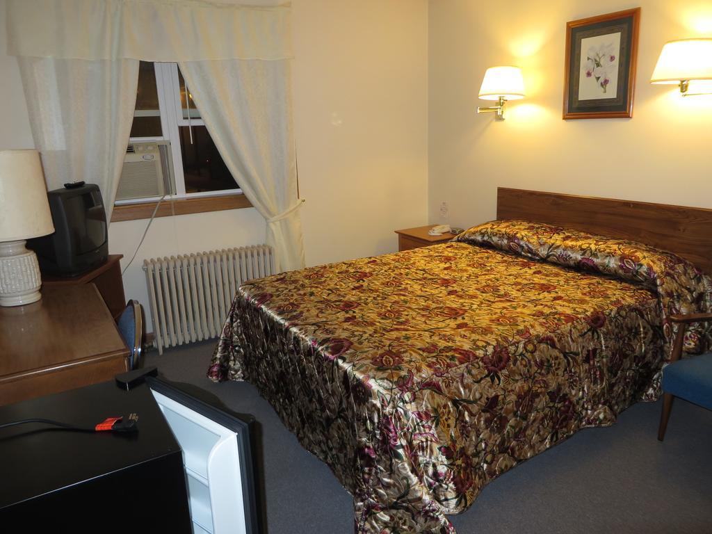 Travelers Inn Motel Eagle River Cameră foto