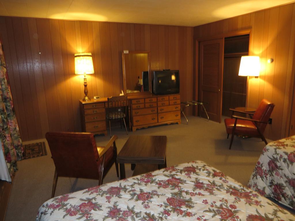 Travelers Inn Motel Eagle River Cameră foto